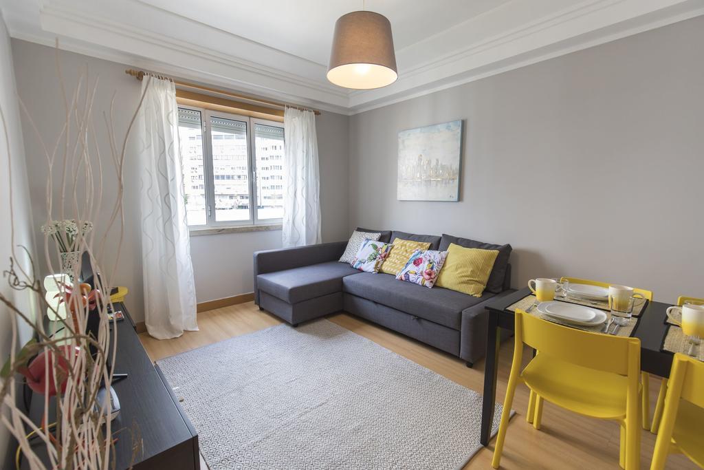 Lovelystay - Charming Marques Flat Lisbona Esterno foto